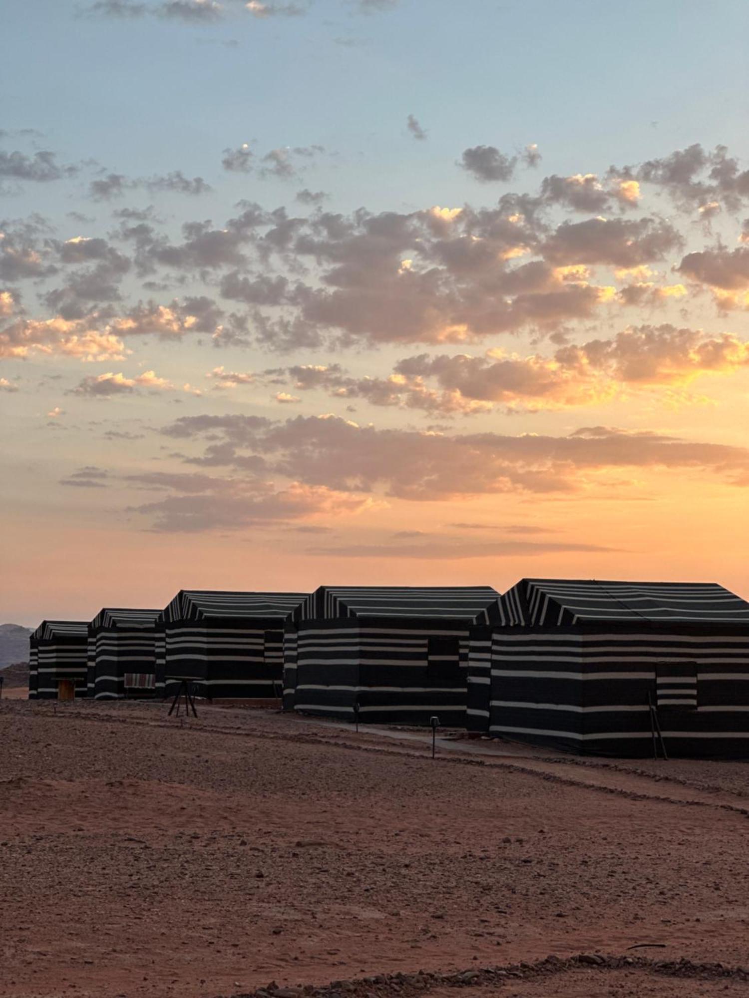 Отель Wadirum Sunset Camp Вади-Рам Экстерьер фото