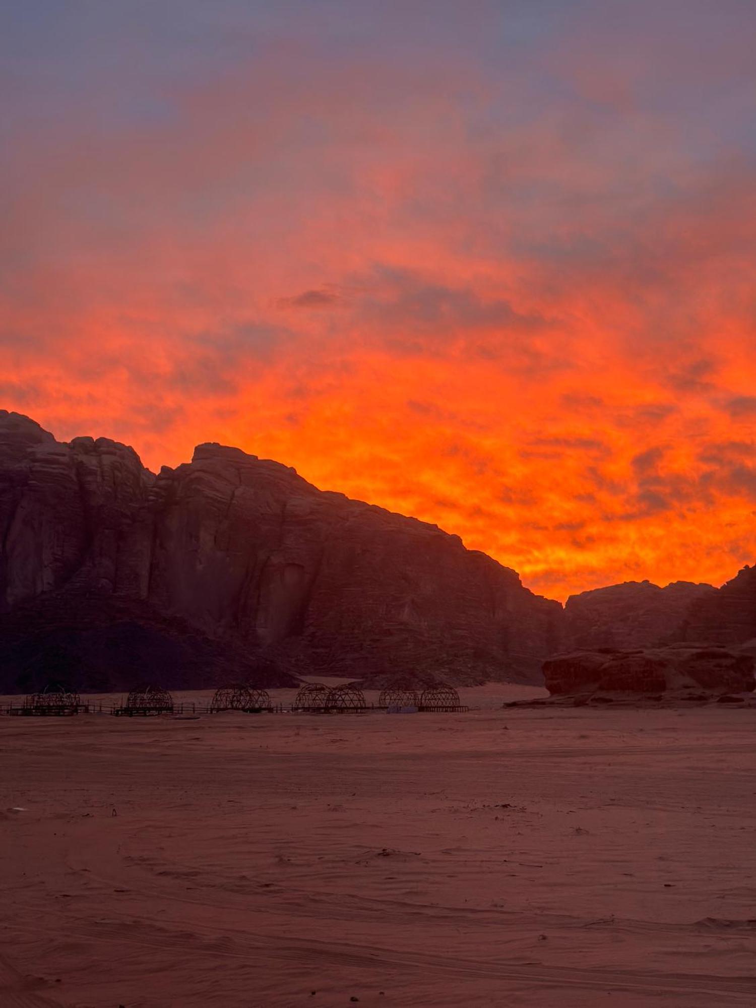 Отель Wadirum Sunset Camp Вади-Рам Экстерьер фото